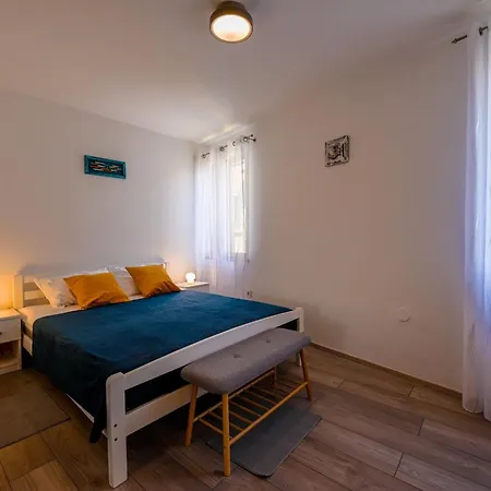 Апартаменты Old Town Modern And Sunny